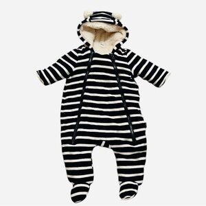 Babygap 0-3m Sherpa-lined hooded bunting stripes